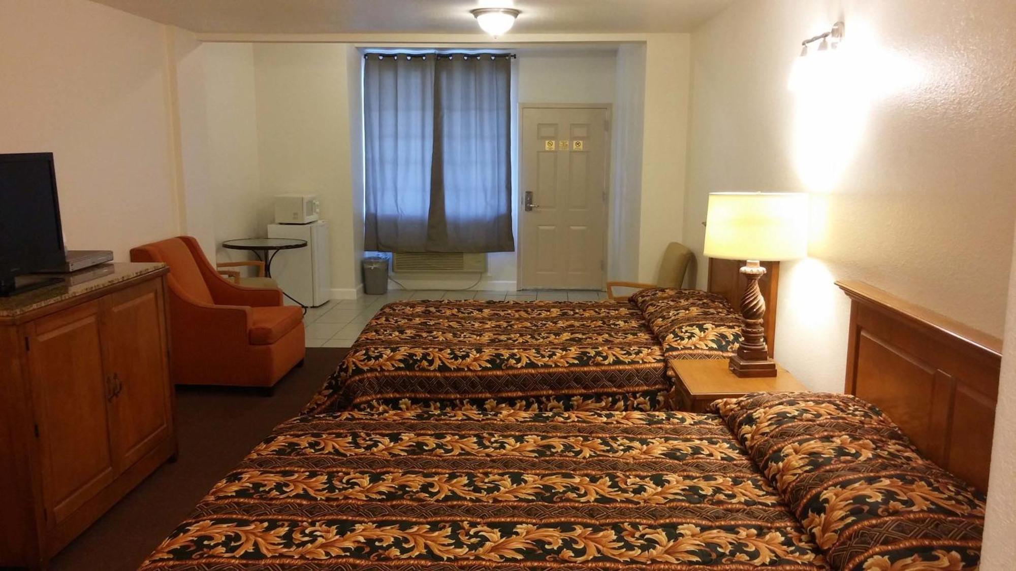 Country Regency Inn & Suites Manvel エクステリア 写真