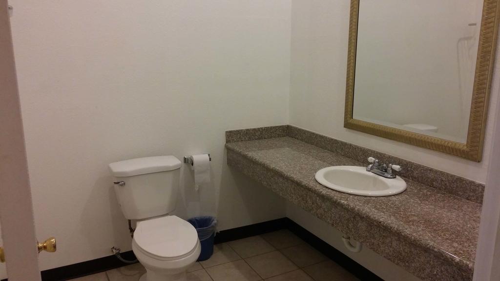 Country Regency Inn & Suites Manvel 部屋 写真