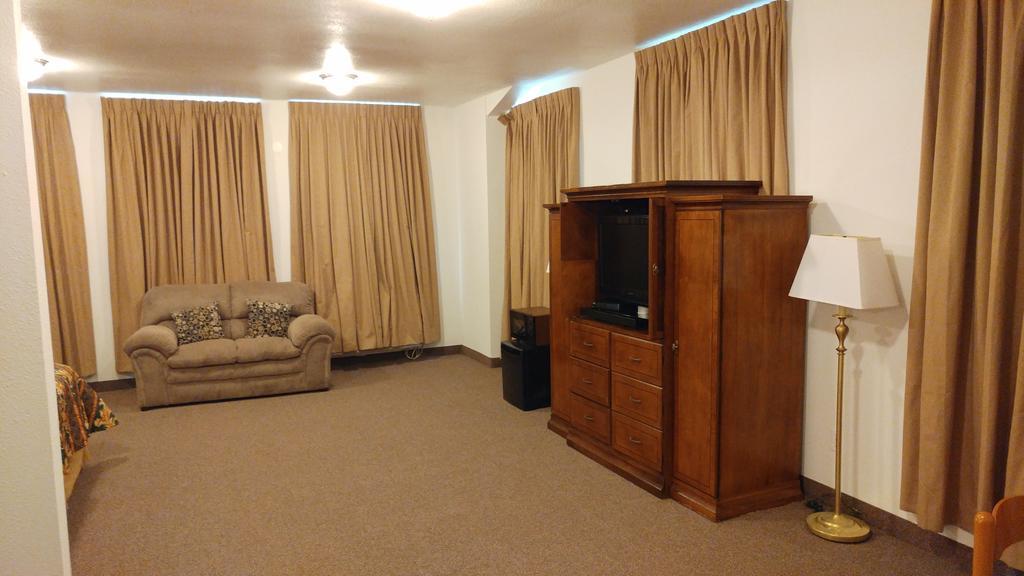 Country Regency Inn & Suites Manvel エクステリア 写真