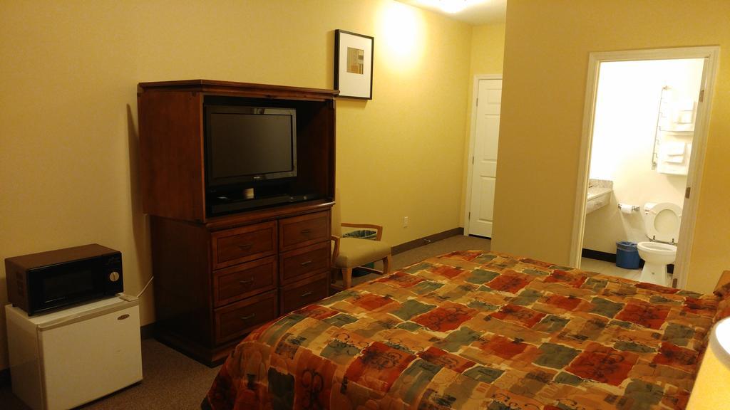 Country Regency Inn & Suites Manvel エクステリア 写真