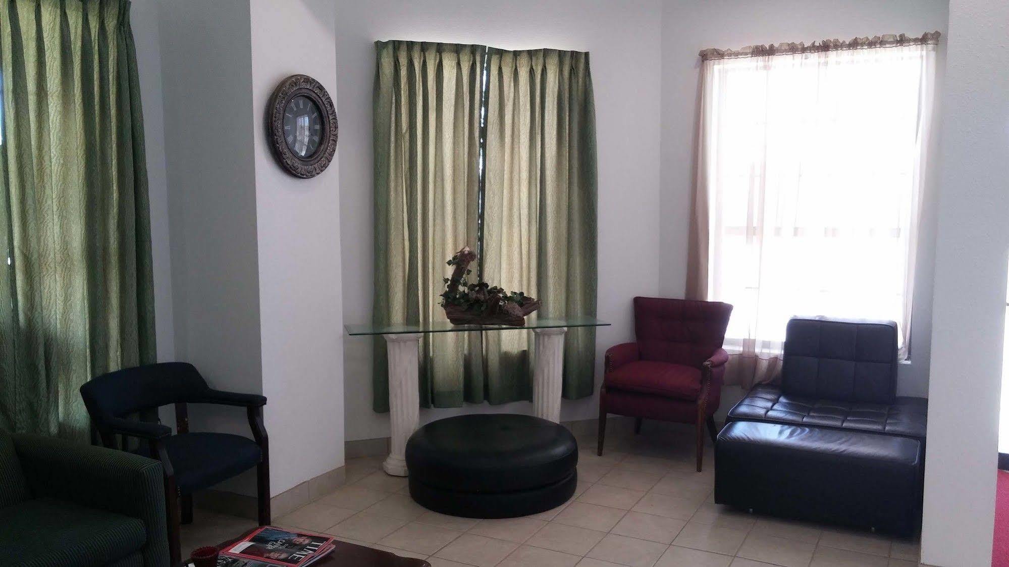 Country Regency Inn & Suites Manvel エクステリア 写真